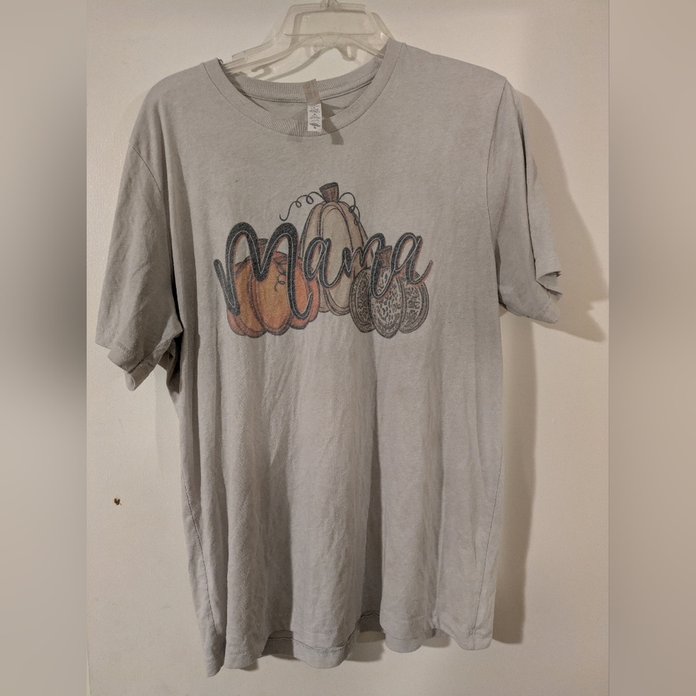 Gray Graphic T-Shirt with Pumpkin Mama Design